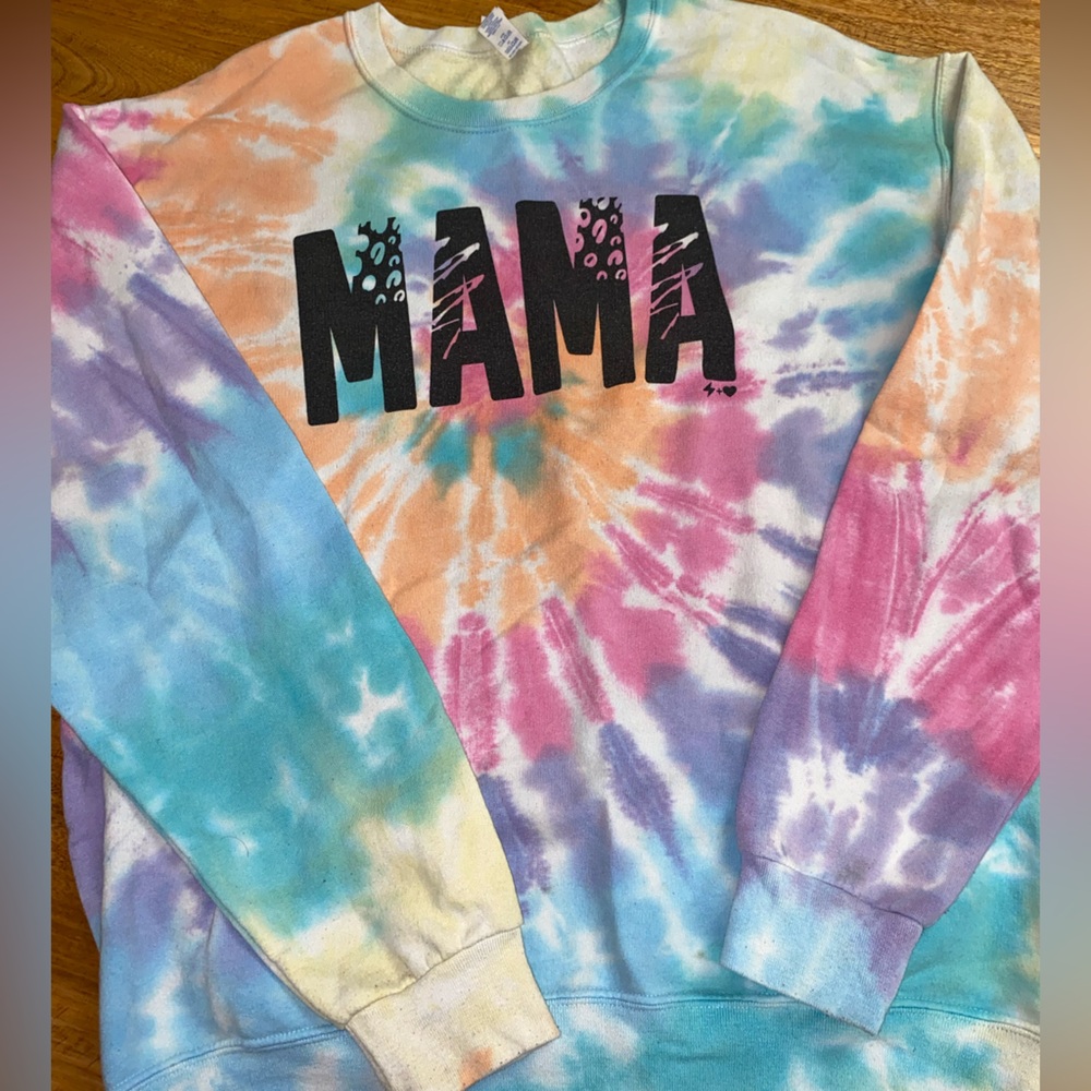 Tye dye mama crew neck faded sweatshirt size large